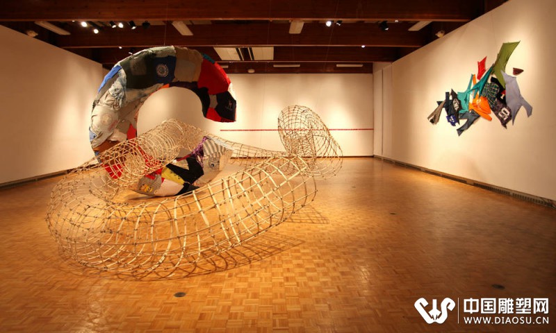 著名雕塑家张燕根新作在美国本宁顿大学尤斯丹美术馆展出
